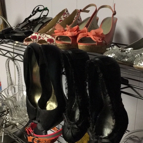 Shoes - Picture 4 of 8